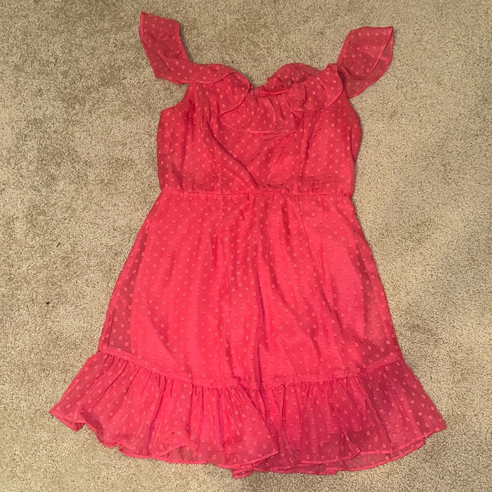 Women’s junior ruffle mini dress from Dillards. Size 9. Only worn a few times.